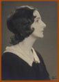 Valentine Hugo (Gross) par Man Ray Paris 1920-s.jpg